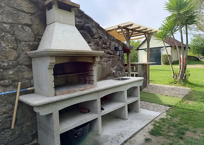 A Vina De Lina. Turismo Rural Con Piscina Y Finca.